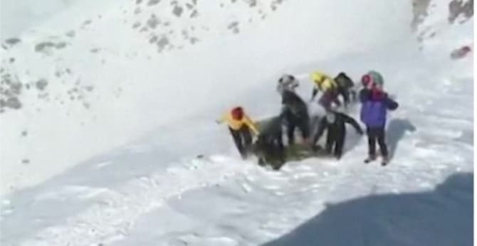 Zvicër, dy skiatorë humbin jetën në Alpe nga një ortek dëbore