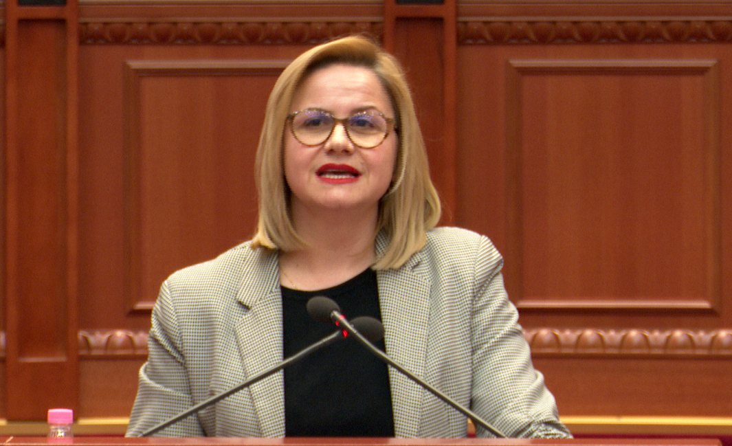 Bushka: Kam miqësi me Erjonin dhe Ajolën, por kurrë nuk kam mbuluar të vërtetën