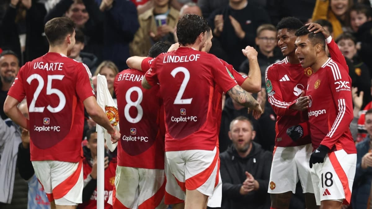 Manchester United, insiston për dy objektiva