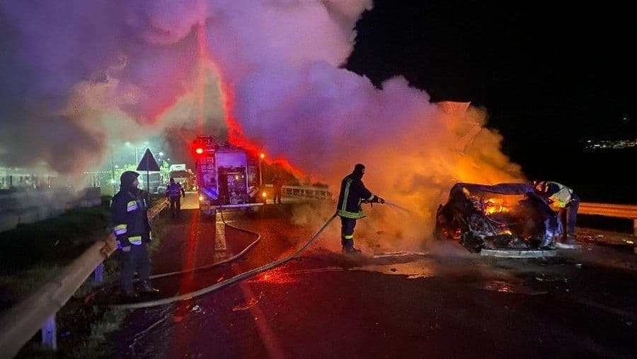 Makina përplaset me betonieren në Fushë Prezë, humbin jetën 4 të rinj