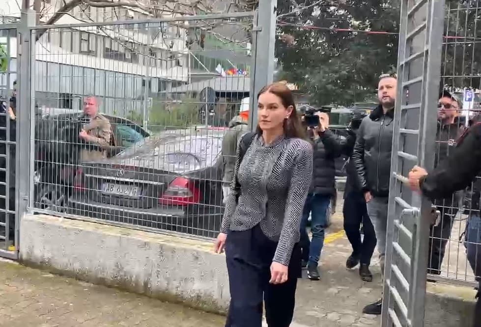 Apeli i GJKKO rrëzon kërkesën e Ajola Xoxës për heqjen e sekuestros së celularit