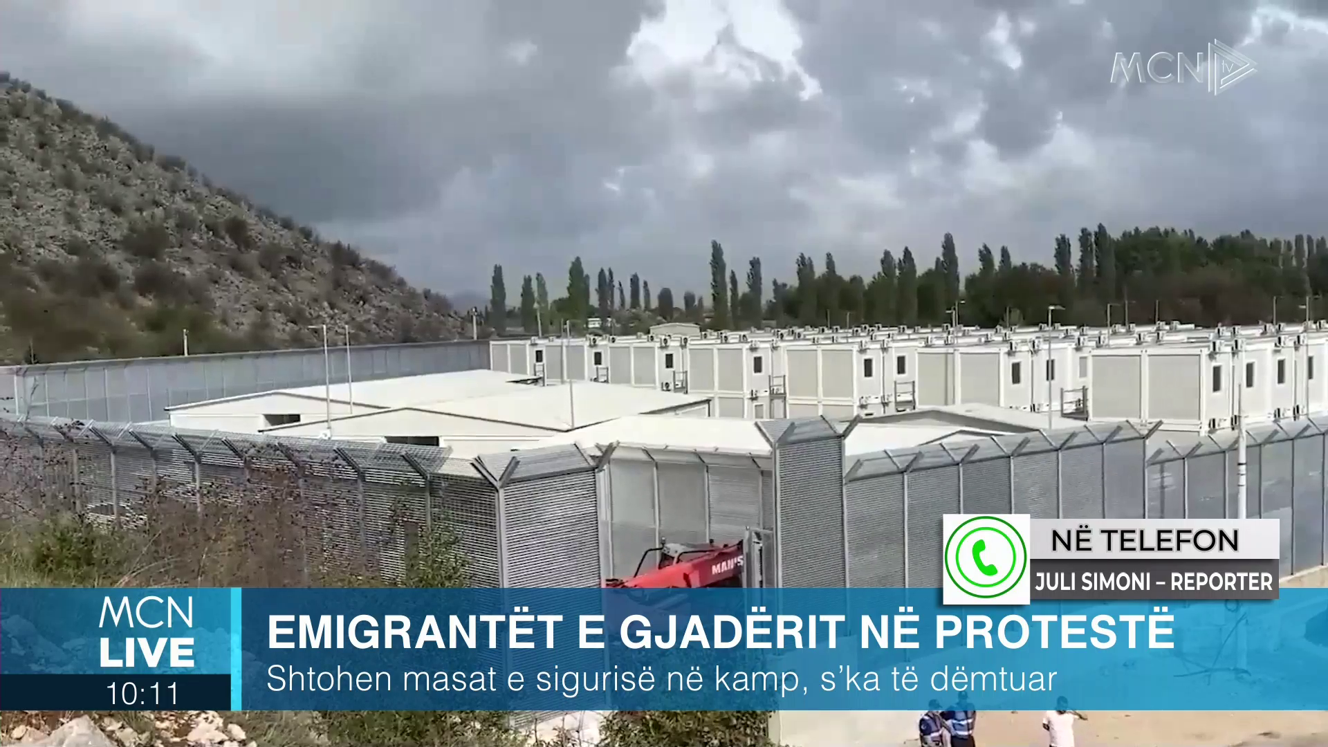 Simoni: 10 emigrantë në Gjadër tentojnë të dëmtojnë dhomat e kampit. Shtohen masat e sigurisë (VIDEO)