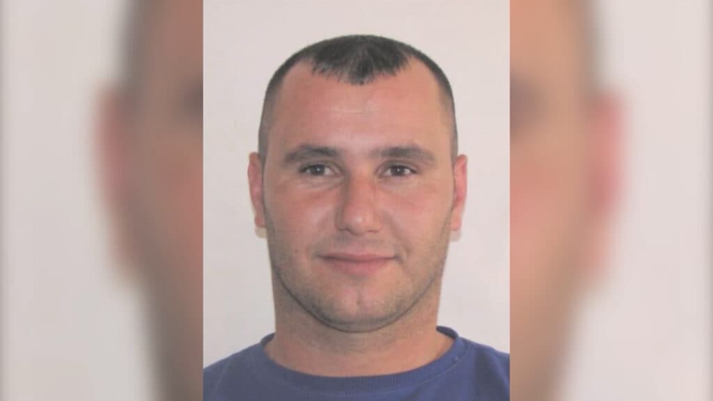 U ekstraduan nga Dubai/ GJKKO lë në burg Dashnor Dumanin, “arrest shtëpie” për Armis Stafën