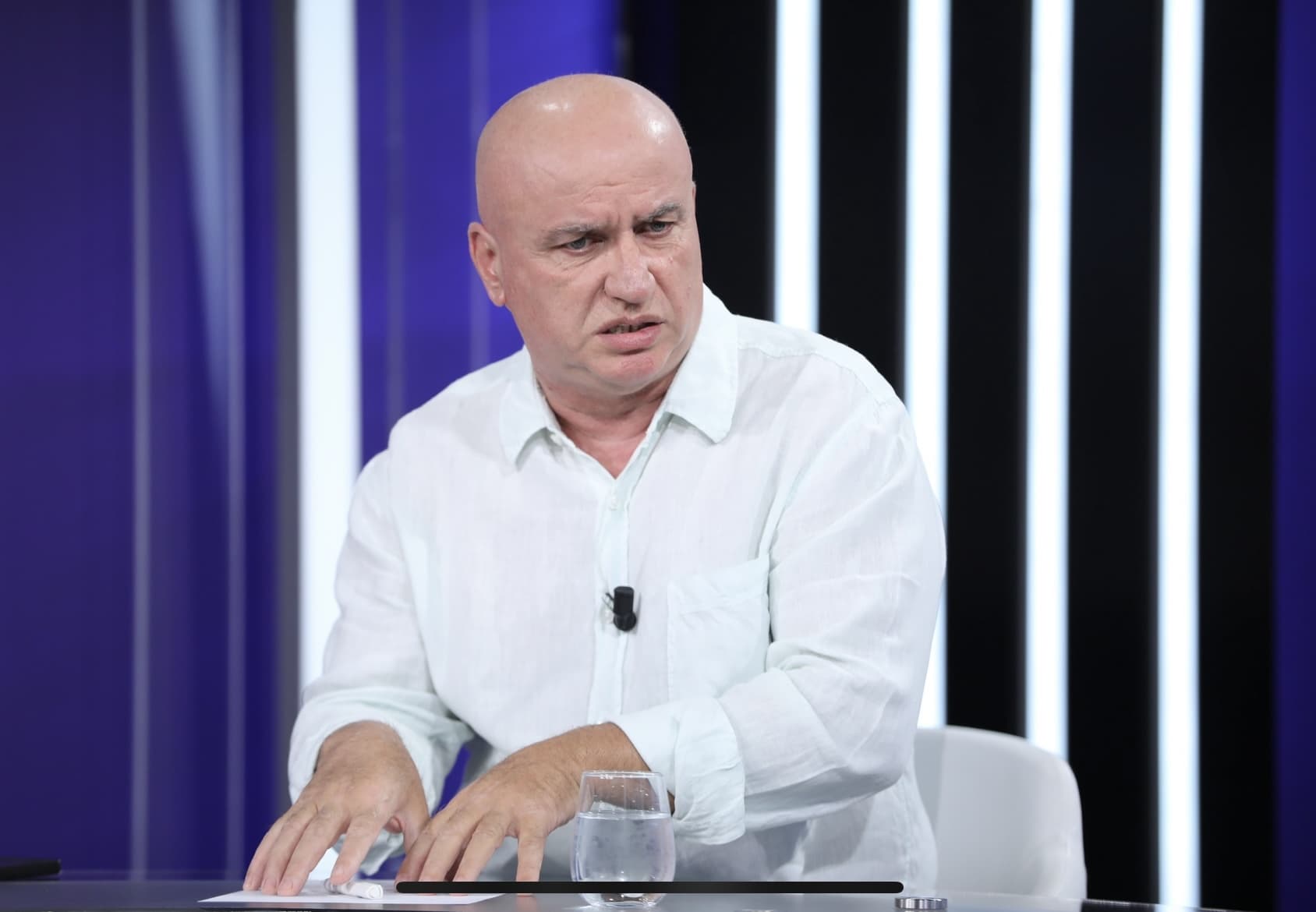 Baze: Bashkitë s’kanë fuqi, çdo gjë kontrollohet nga qeveria qëndrore