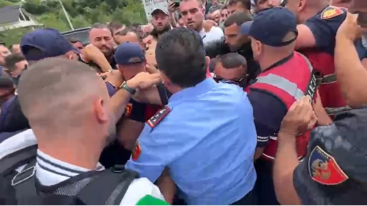 Tensione në Theth/ Banorët nuk lejojnë IKMT-në të hyjë në fshat