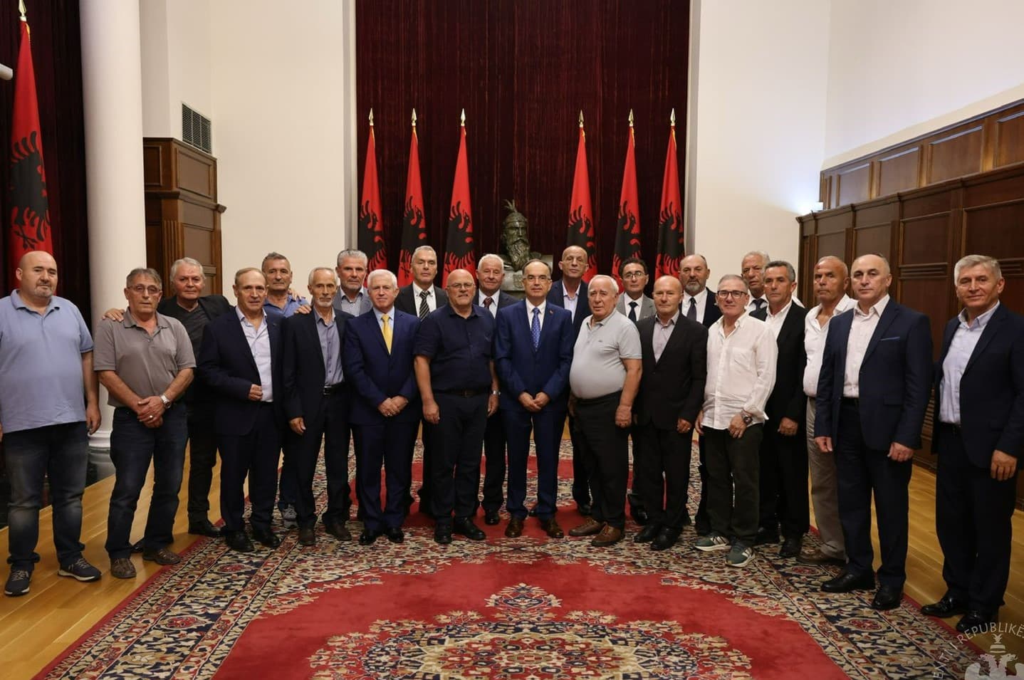 Begaj pret në takim luftëtarët e parë të UÇK-së: Shqipëria do të mbetet avokate dhe mbrojtëse e Kosovës