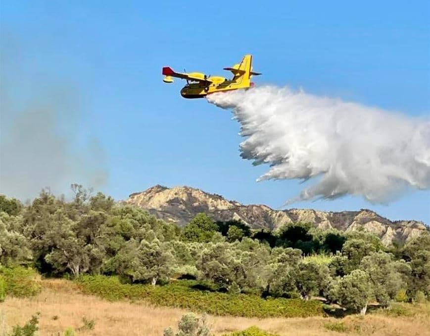 Rama reagon mbi debatin pse Shqipëria nuk blen avionë zjarrfikës