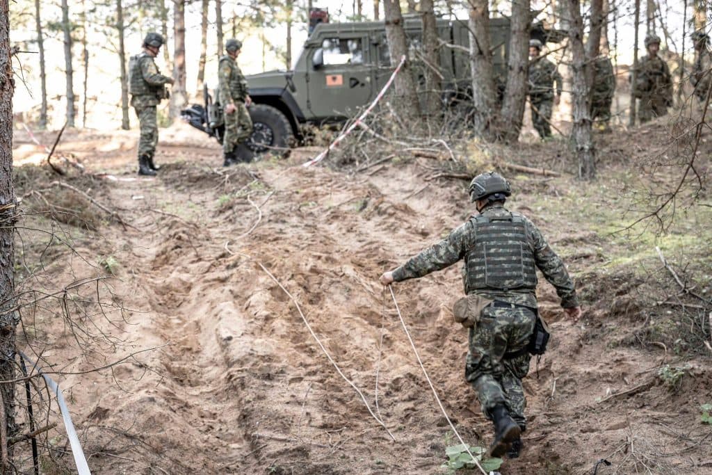Efektivët e Forcave të Armatosura shqiptare, pjesë e stërvitjes së NATO-s në Letoni