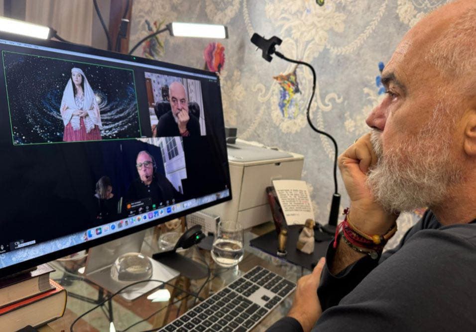 Diella videomesazh në konferencën e New York: Nëse investoni në mençurinë njerëzore, AI do ta shumëfishojë