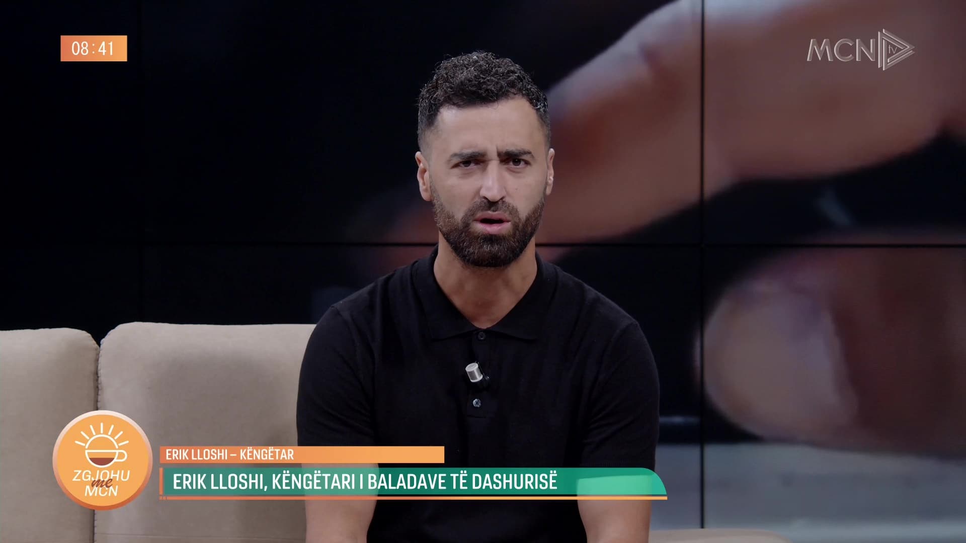 Erik Lloshi në një rrëfim për “Zgjohu me MCN”: Baladat e dashurisë janë pjesë e shpirtit tim