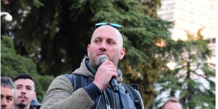 Aktori Florjan Binaj shpall kandidaturën për kryetar të Bashkisë Tiranë: Koha për një drejtim të ri