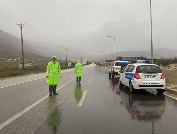 Moti i keq/ Presidenti Begaj- qytetarëve: Bashkëpunoni me institucionet që janë në gatishmëri