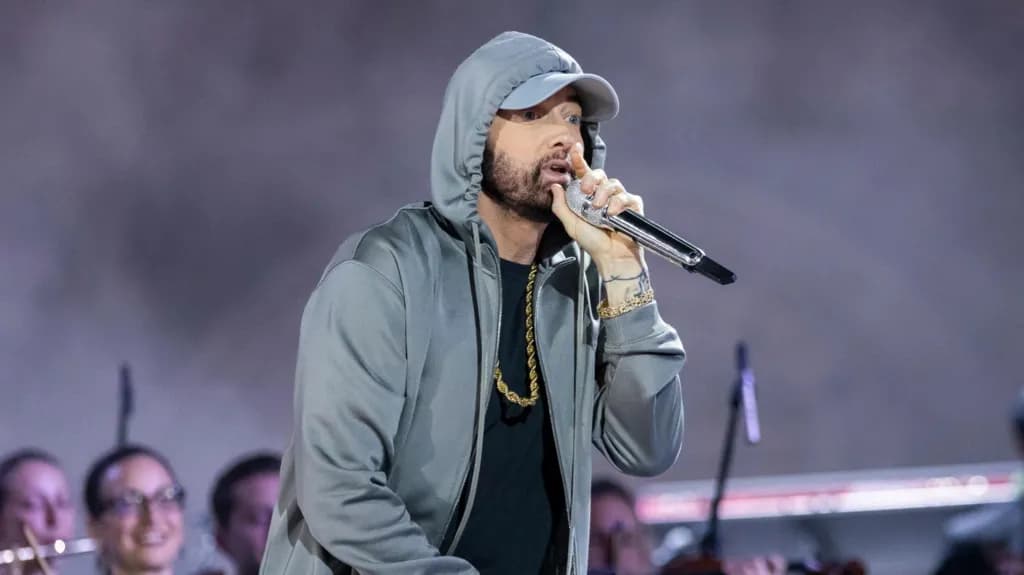 Eminem padit markën australiane të veshjeve të plazhit “Swim Shady”