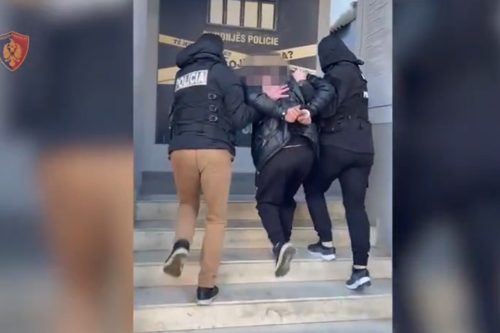 Shkaktoi aksident në gjendje të dehur, rezultoi në kërkim për mashtrim, arrestohet 32-vjeçari në Durrës