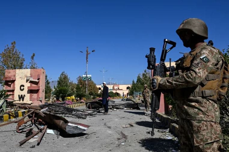 Shkëmbim zjarri në kufirin Afganistan-Pakistan, katër të vrarë