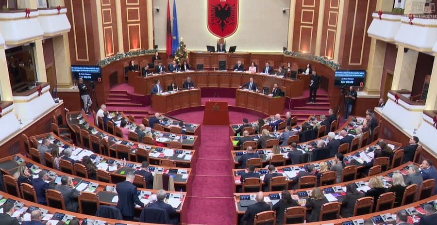 Sot nis punimet sesioni i ri parlamentar