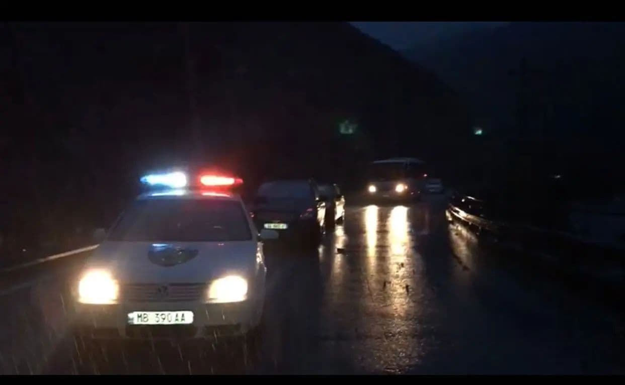Bllokimi i aksit Librazhd-Pogradec, policia Elbasanit: Të përdoret aksi Maliq-Lozhan– Strelc– Gramsh