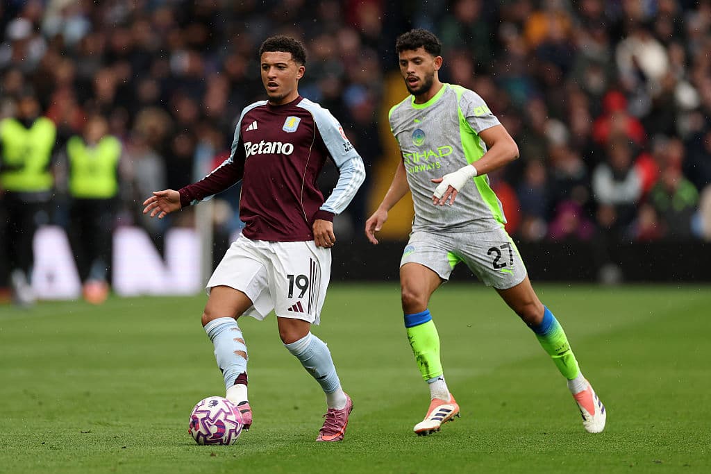 Manchester United, mendon shitjen e Jadon Sanchos