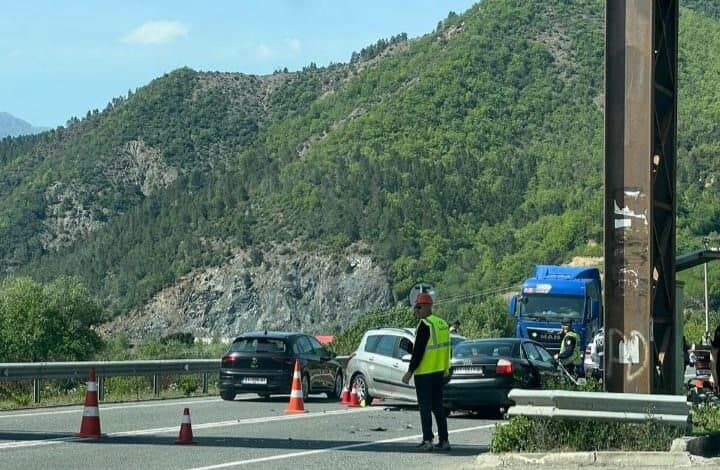 Aksident në Rrugën e Kombit, dy të vdekur