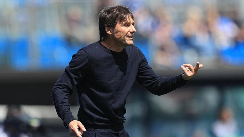 Antonio Conte, largohet nga Napoli