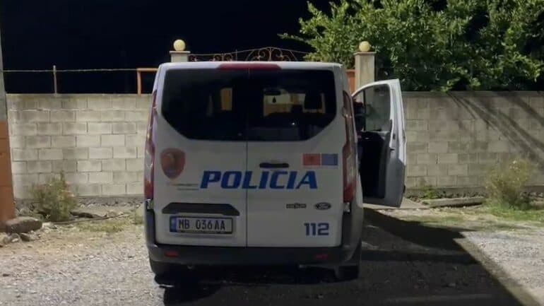Sherr me thika në oborrin e një mobilerie në Nikël, plagosen dy vëllezër, autorët në kërkim