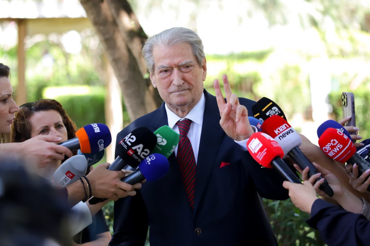 Berisha konfirmon: U ktheva. Nuk kam qenë kurrë “non grata” në SHBA, ka pasur vetëm ndalim hyrjeje