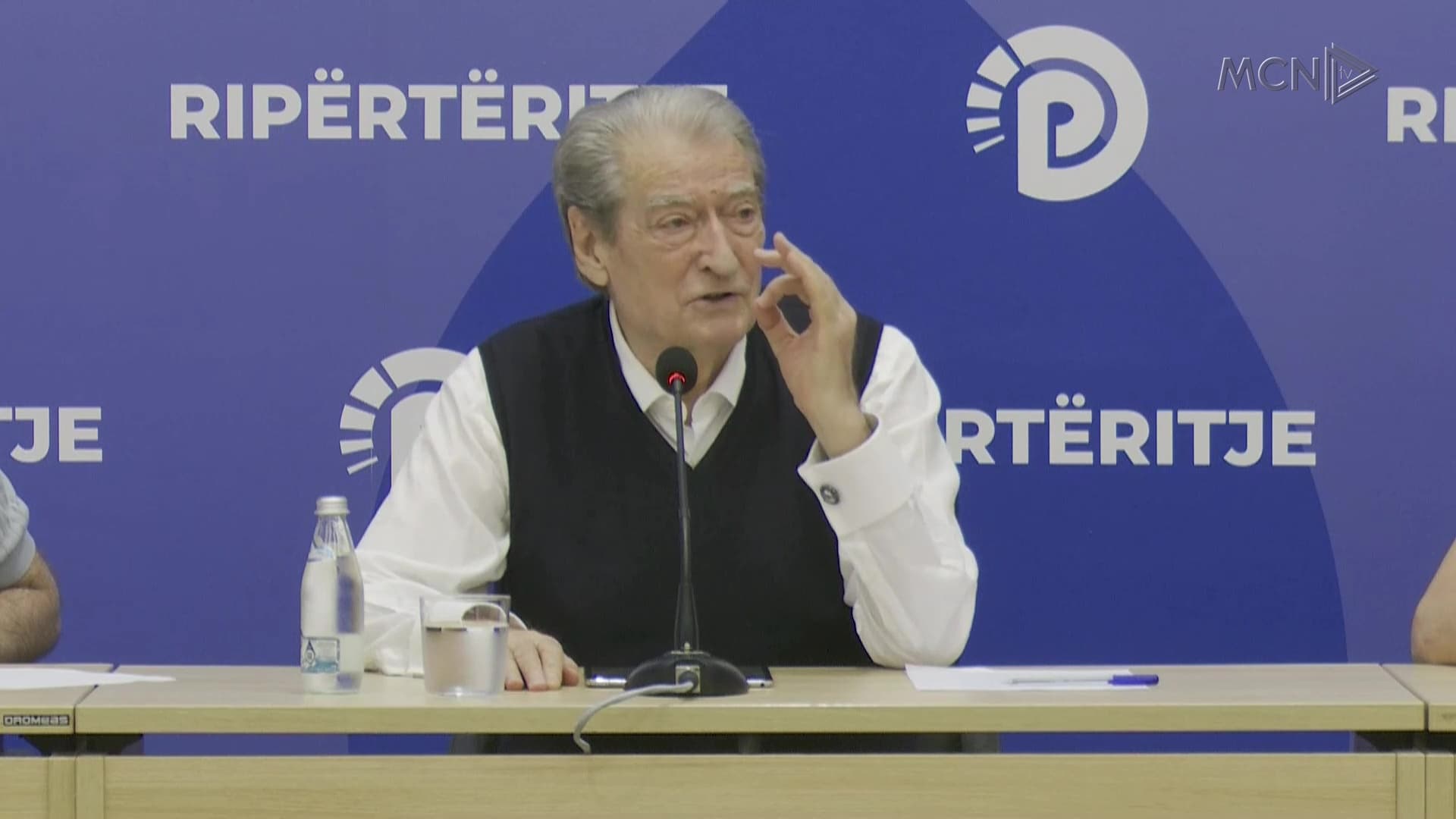 “Paratë e drogës po dëmtojnë turizmin” / Berisha: Rama, qëndrim armiqësor ndaj turistëve nga Kosova dhe Maqedonia (VIDEO)