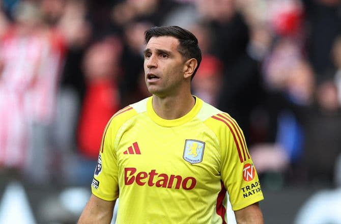 Juventus, dorëhiqet nga Emiliano Martinez