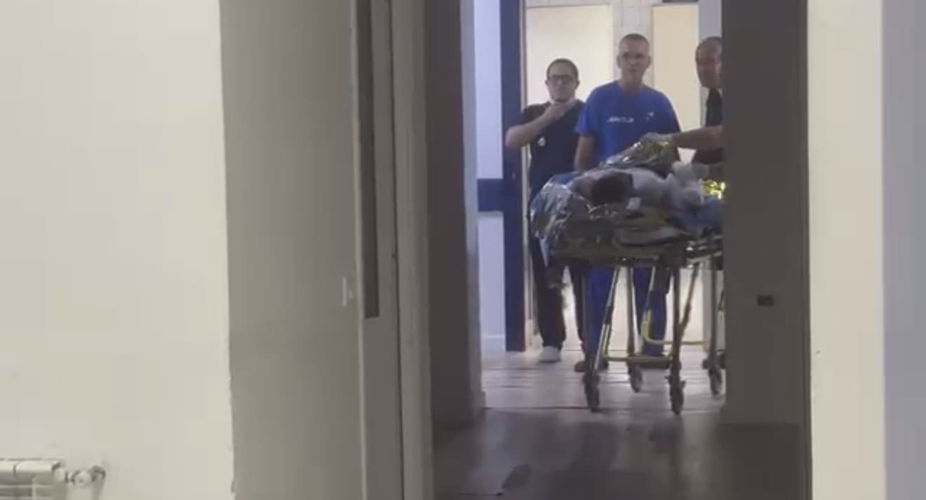 Shpërthen motori i një skafi në Porto Palermo, lëndohen 4 persona