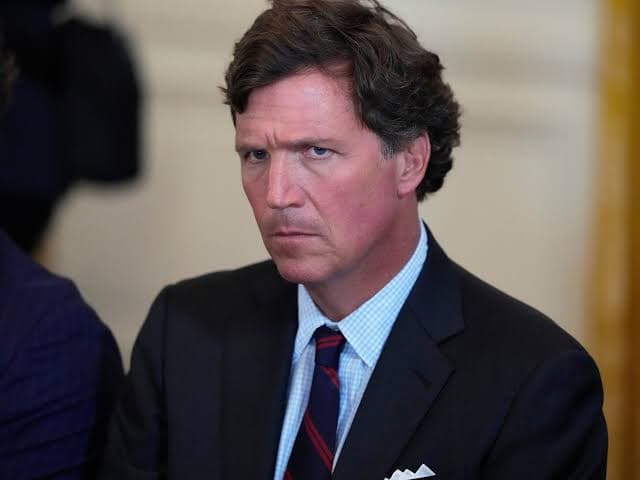 Tucker Carlson: Sistemi aktual amerikan, shtet njëpartiak që paraqitet si demokraci