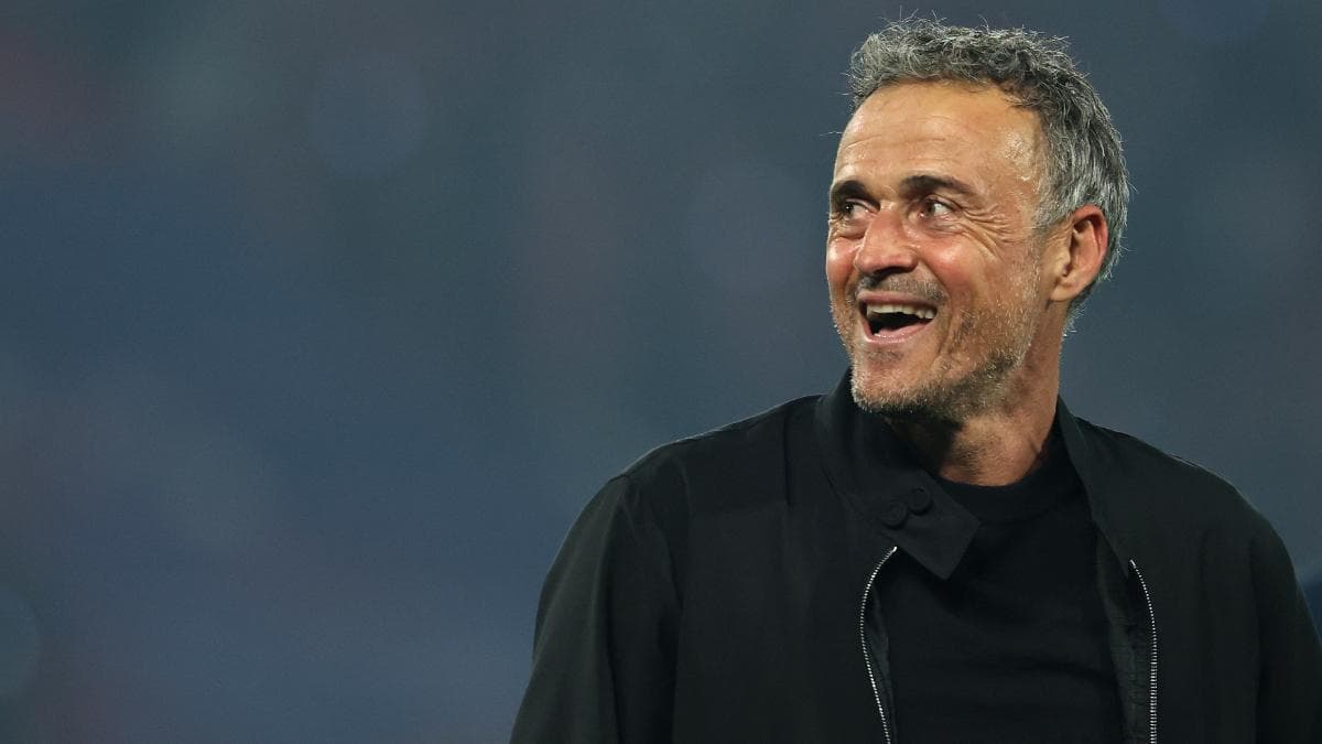 Luis Enrique, rinovon me Paris St Germain