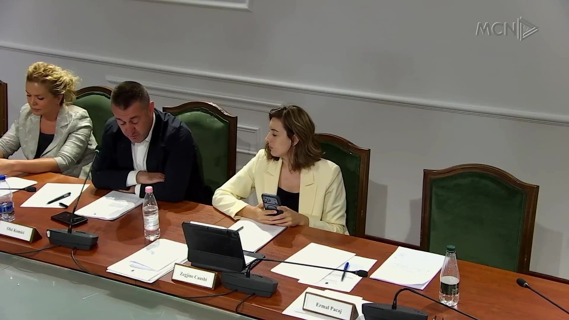 Debate te Ligjet për AKSHI-n e Kadastrën / PD: Si i shpëtuan sistemit Beqiraj e Agasi? (VIDEO)