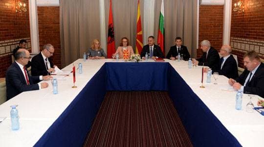 Shqipëria, Bullgaria dhe Maqedonia, takim trepalësh në Ohër për bashkëpunimin ushtarak