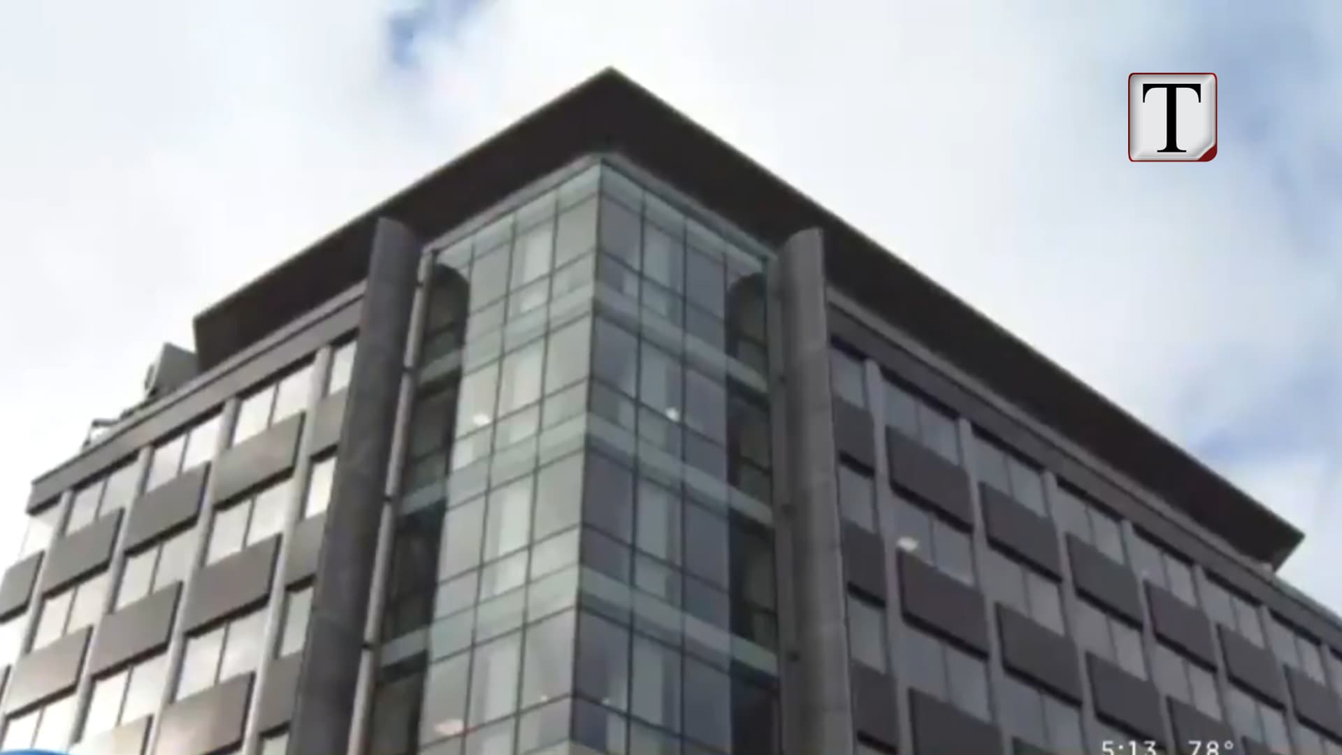 “Cambridge Analytica” mbyllet pas skandalit me "Facebook" (VIDEO)