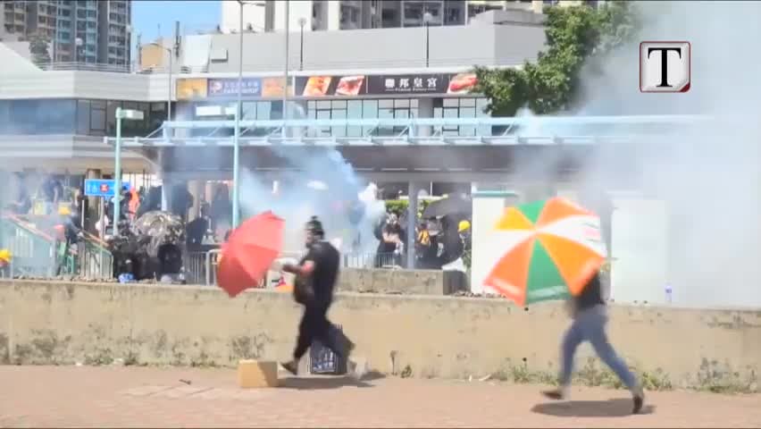 Hong Kong , protesta ” paralizon “ qytetin (VIDEO)