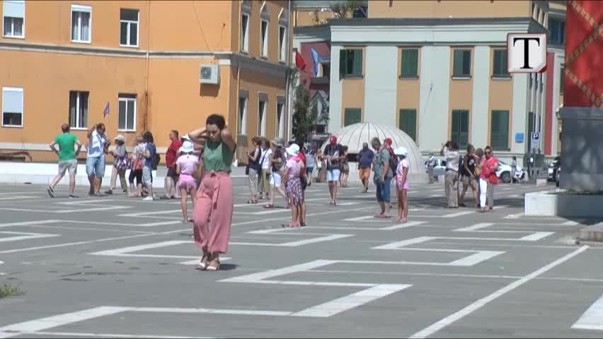 INSTAT: 2.1 milionë shqiptarë kanë dalë nga vendi në 5 muaj (VIDEO)