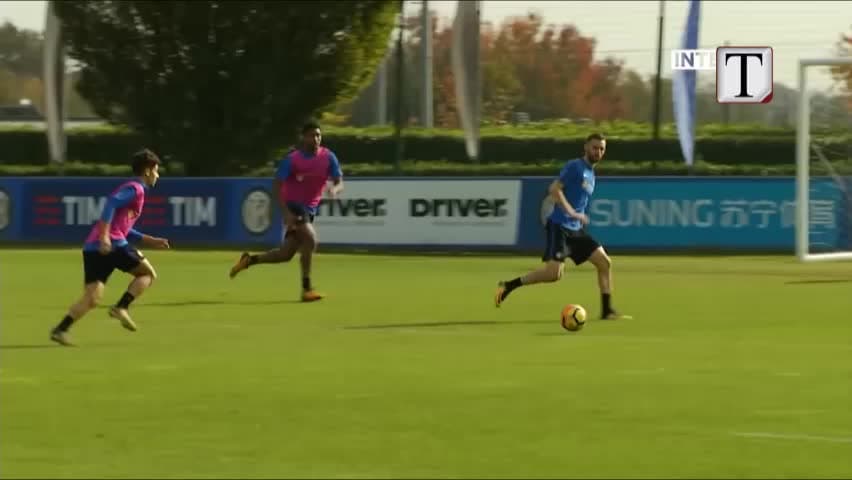 Inter i “rrëmben” Lacios mbrojtësin De Vrij (VIDEO)