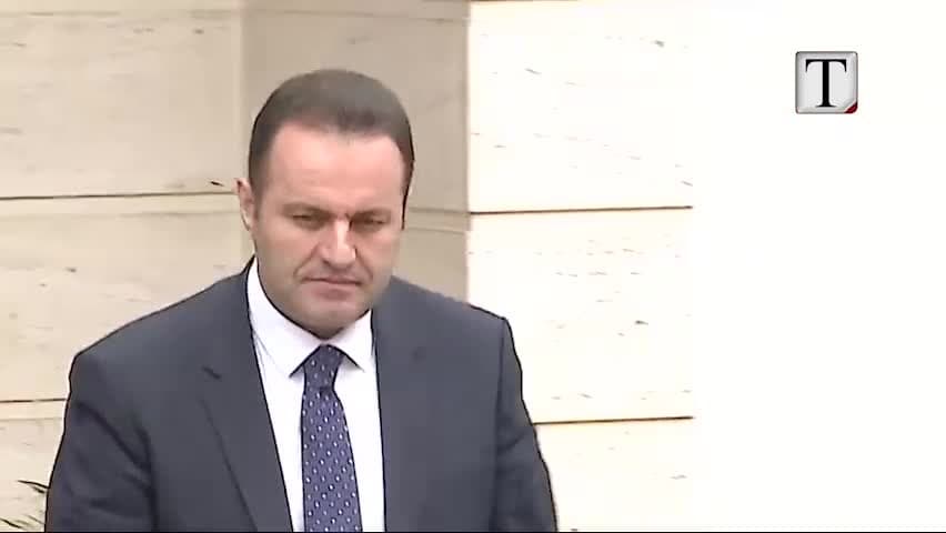 Ish-kryeprokurorit Llalla i ndalohet hyrja në SHBA (VIDEO)