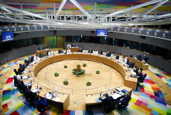 Publikohet vendimi/ Brukseli i rikthehet çështjes së zgjerimit përpara samitit të majit