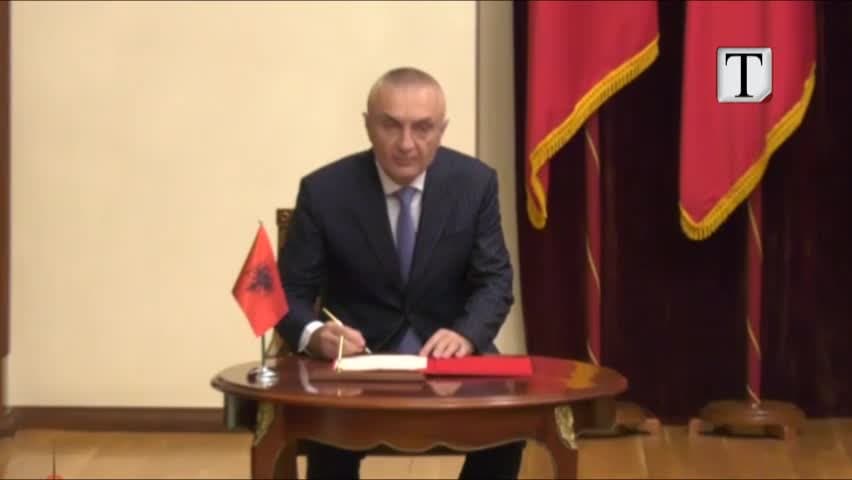 Kuvendi “tërhiqet” nga shkarkimi i Metës: Reflekto (VIDEO)