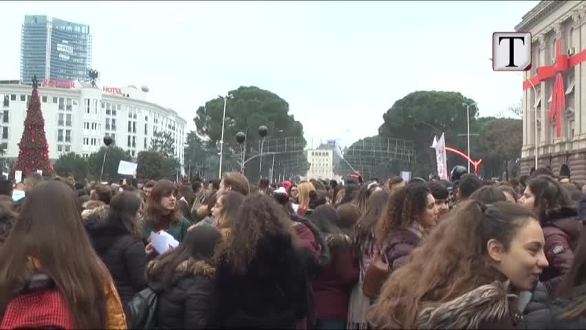 Ligji për Arsimin e Lartë/ Nis lëvizja e pedagogëve: Të shfuqizohet! (VIDEO)