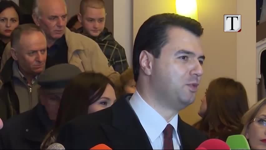Basha injoron festën e presidentit Meta, ikën në Shkodër (VIDEO)