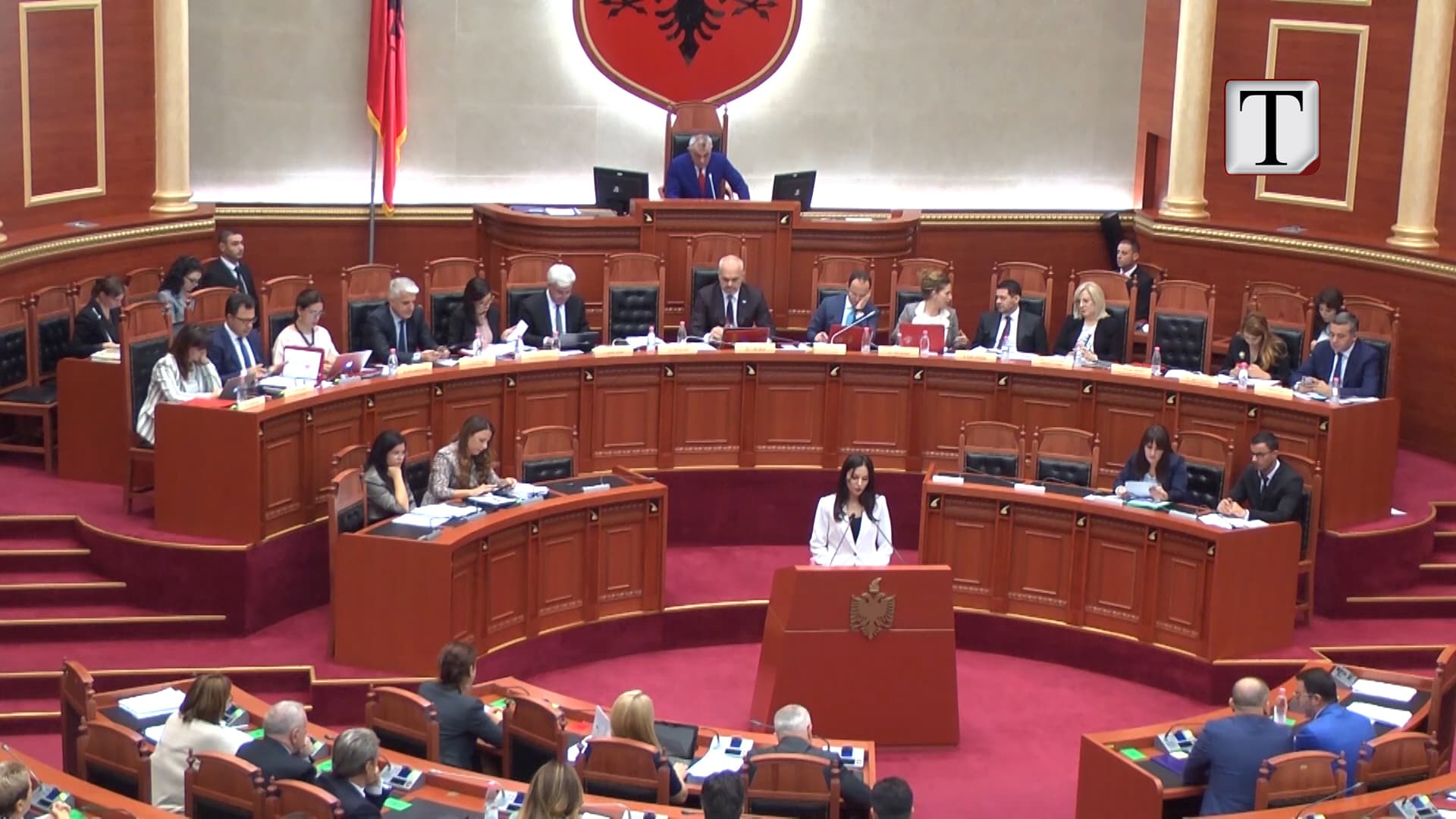 Mazhoranca kërkon votat për magjistraturën, PD: Ligji nuk zgjidh ngërçin (VIDEO)