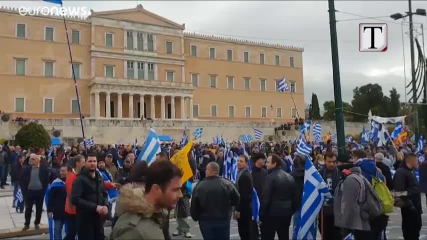 Greqi, përleshje mes protestuesve dhe policisë në protestën kundër Marrëveshjes së Prespës (VIDEO)
