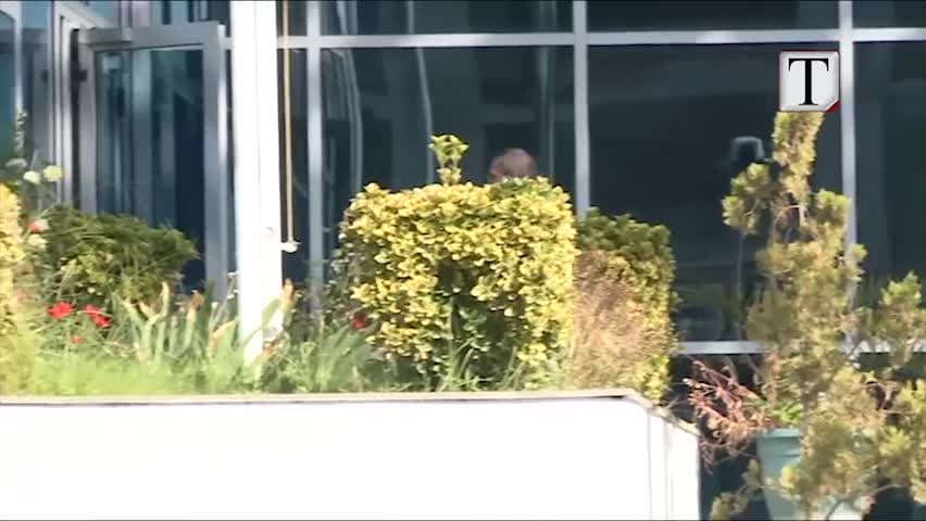 Ministri italian në Shqipëri: Nuk komentoj “Tahirin” (VIDEO)