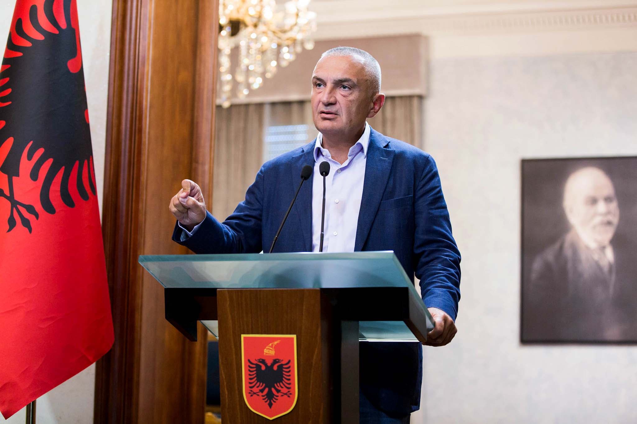 Meta me ambasadorët: Nisma për shkarkimin tim, grusht shteti
