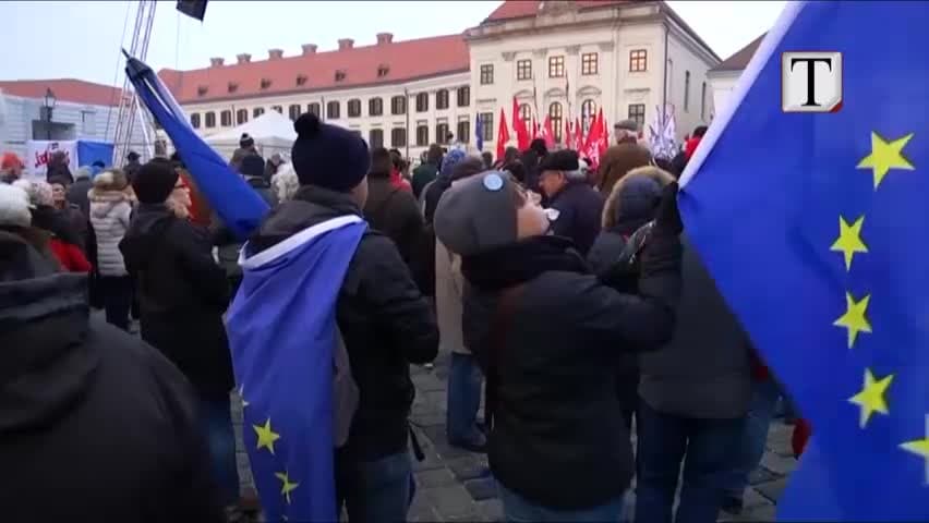 Orban, plan masash për të nxitur rritjen e popullsisë (VIDEO)