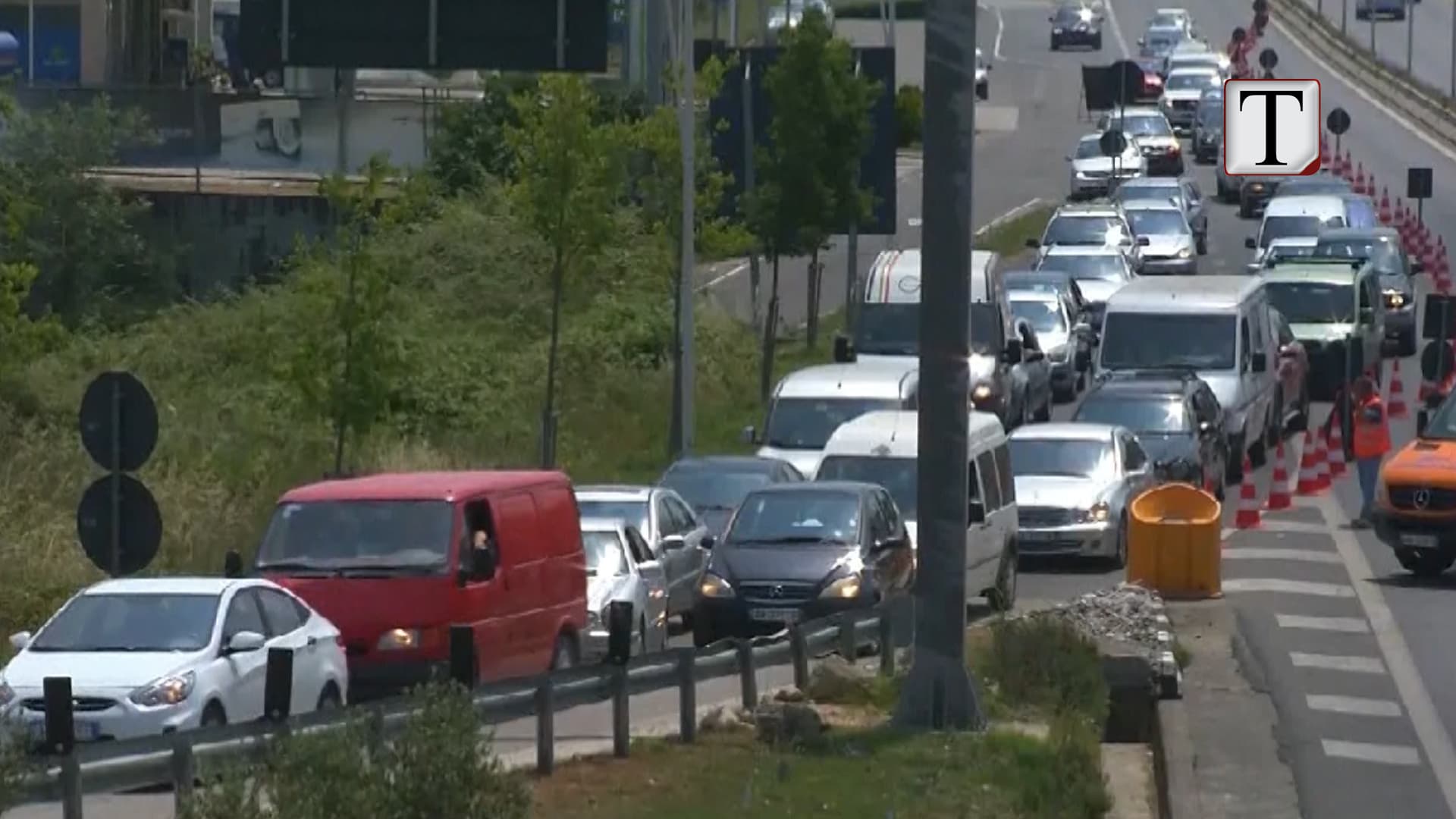 Riparimi, autostrada Tiranë-Durrës mbyllet sërish (VIDEO)