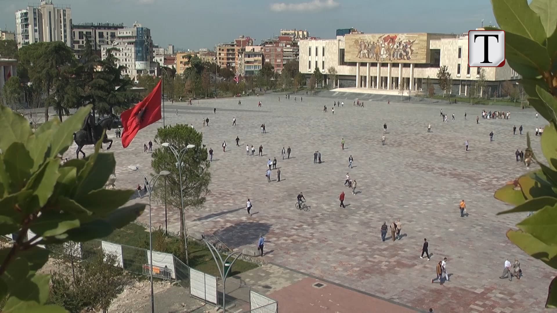 Shtetësi për fëmijët që lindin këtu, Shqipëria s’është gati (VIDEO)
