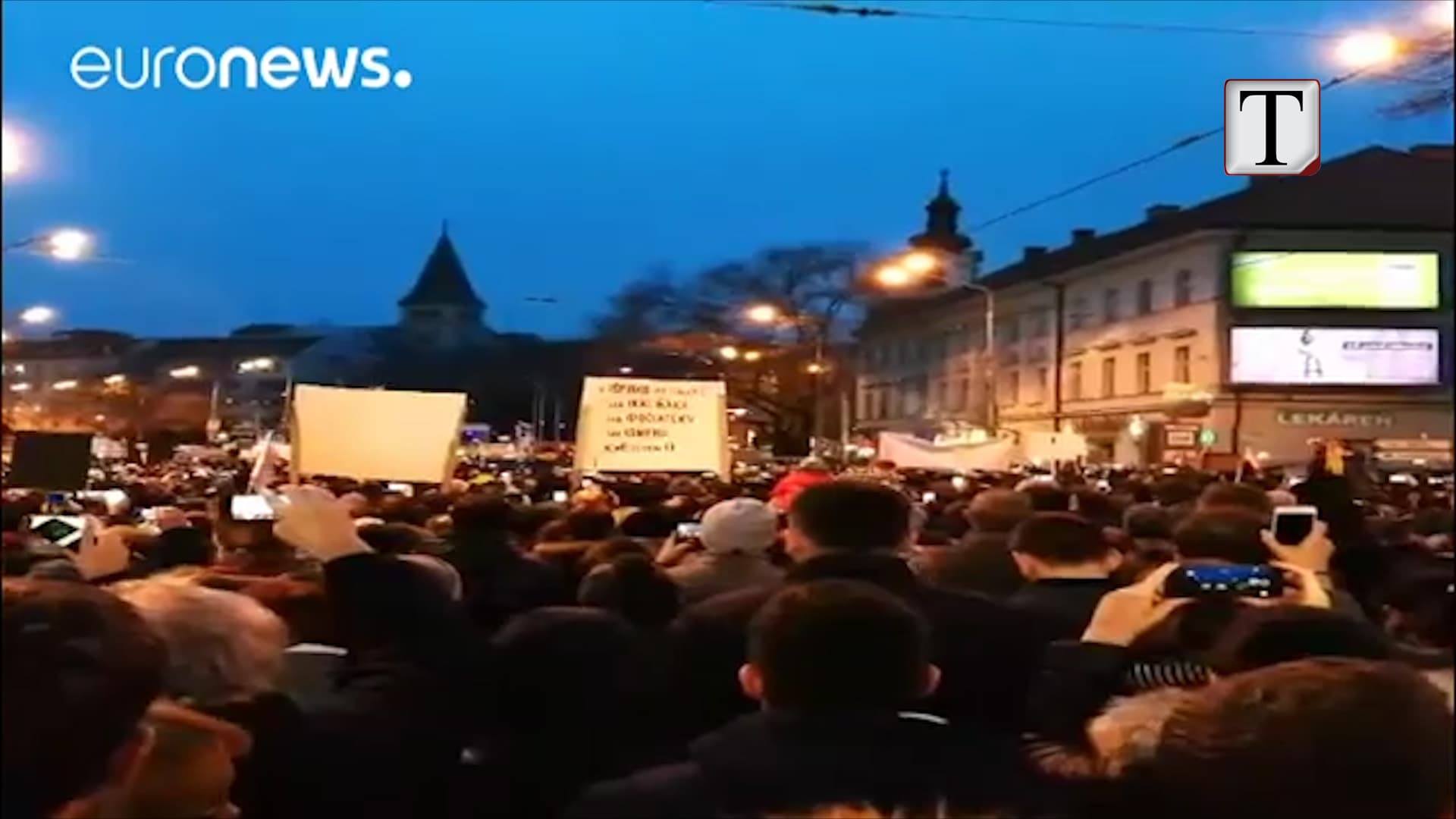 Sllovaki, protesta anti-qeveritare, si në vitin 1989 (VIDEO)